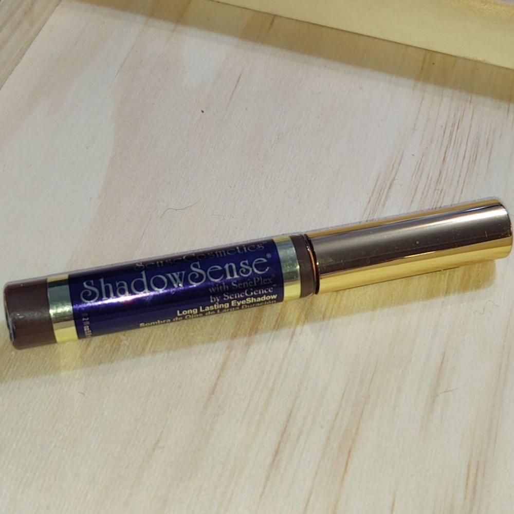 Rustic Brown Creme to Powder Eyeshadow